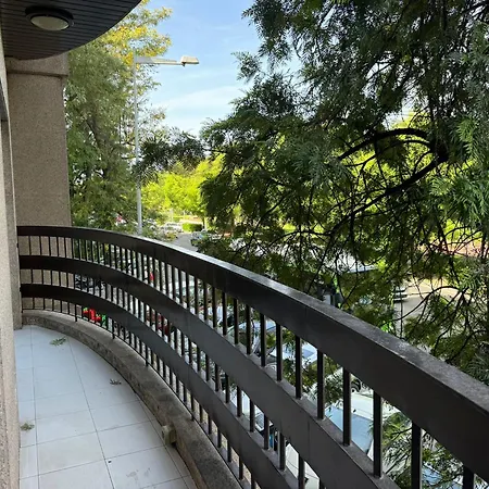 Avenida America Apartment