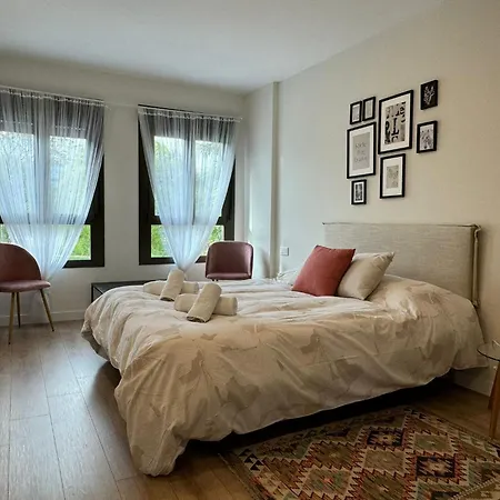 Avenida America דירה *