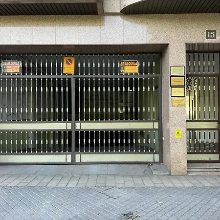 Avenida America Apartman *